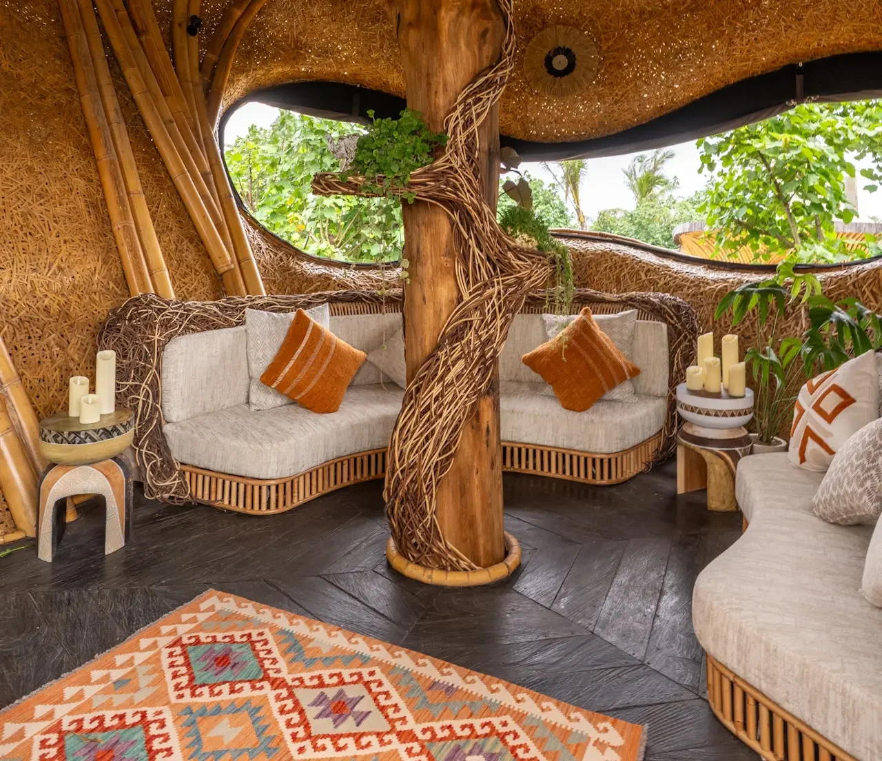 ENOKI Capacity: 6 paxSTART FROM 7.000K++ BOOK NOW